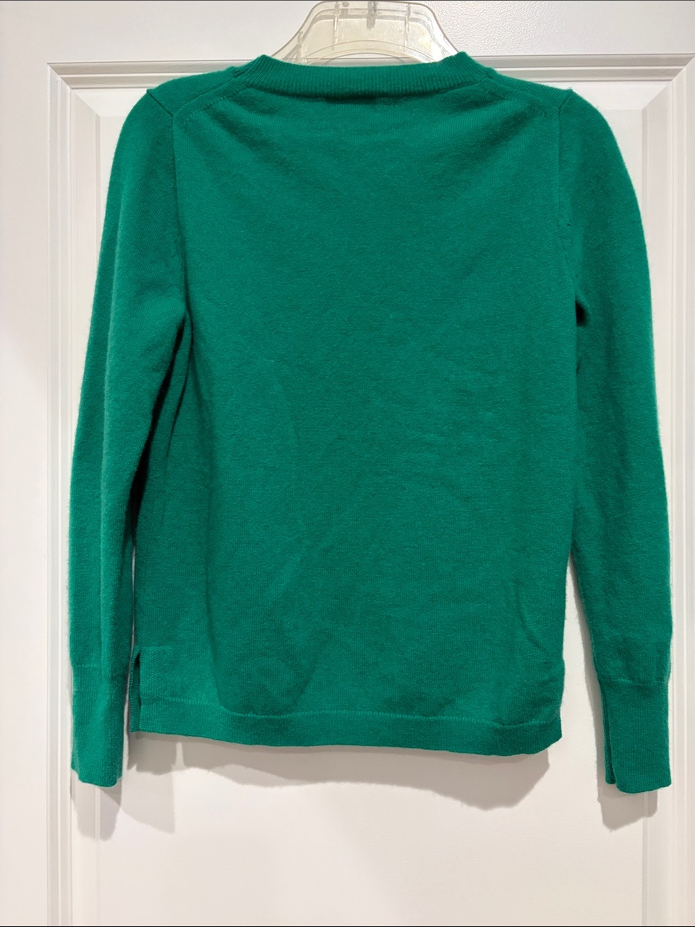 J. Crew Women's Scoopneck Cashmere Classic Sweater in Emerald Green, small - Picture 5 of 5